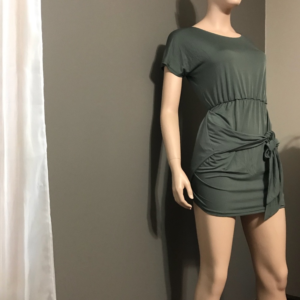 Green body con wrap dress(final price)